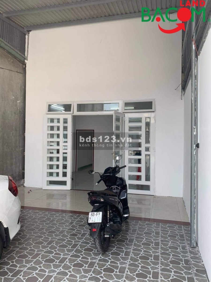 Bán nhà ngay chợ Phú Thọ phường Trảng Dài, sổ hồng riêng, thổ cư, dt 122m2, giá 3.15 tỷ