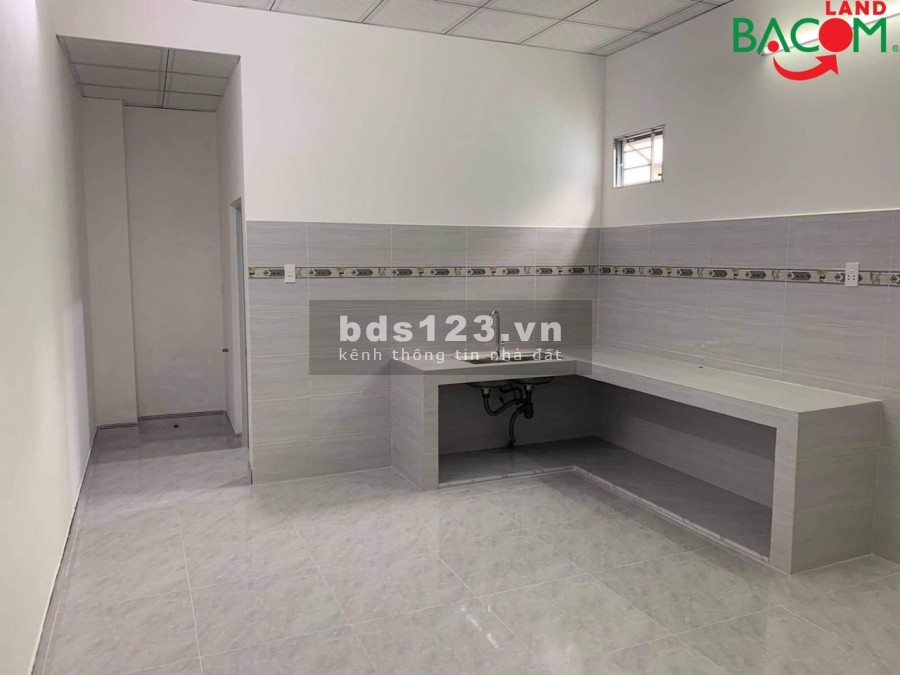Bán nhà ngay chợ Phú Thọ phường Trảng Dài, sổ hồng riêng, thổ cư, dt 122m2, giá 3.15 tỷ