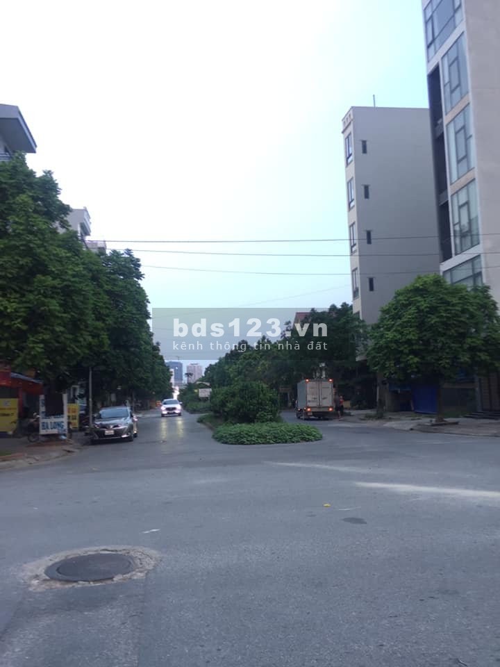 Cực hiếm nhà phân lô ngay cạnh Aeon 50m 4 tầng chỉ 6.5 tỷ ô tô vào nhà