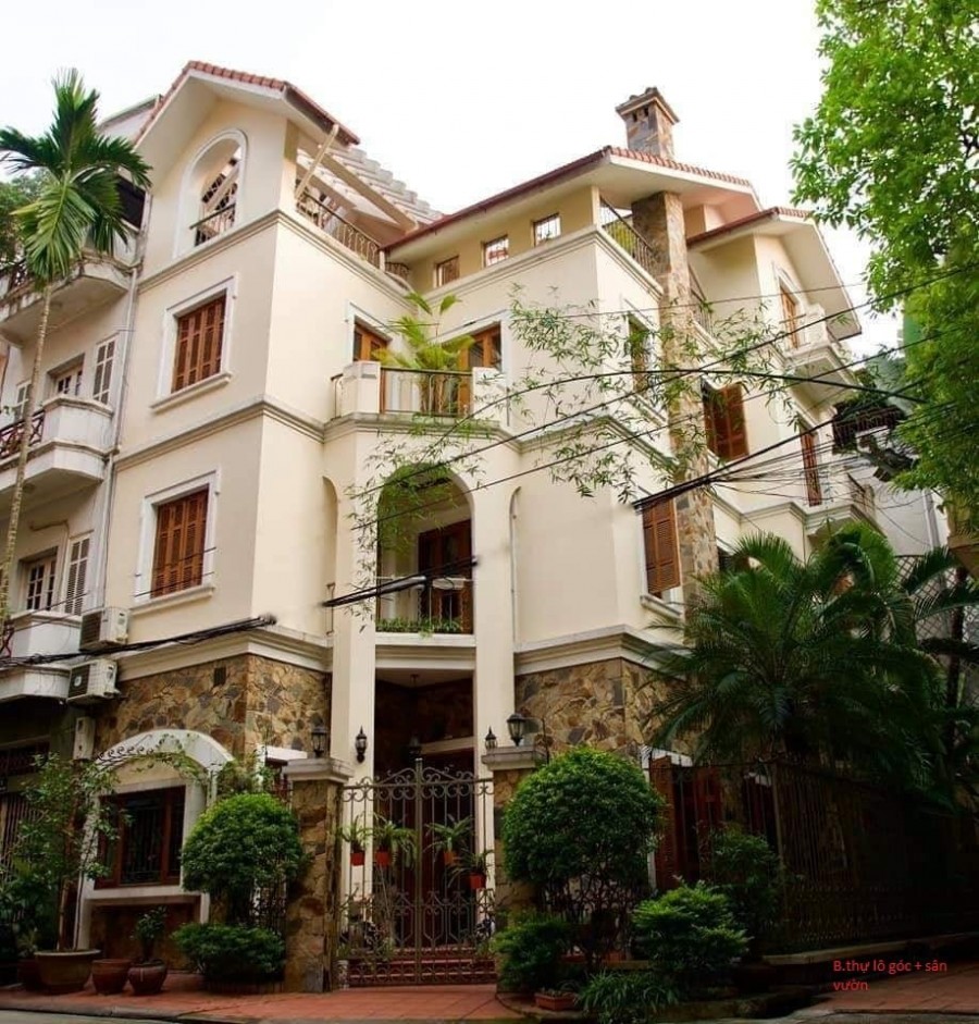 Tuyệt phẩm tiểu biệt thự, 2 bước ra Phố Láng, 3 mặt tiền, giá cực yêu thương 9,6 tỷ
