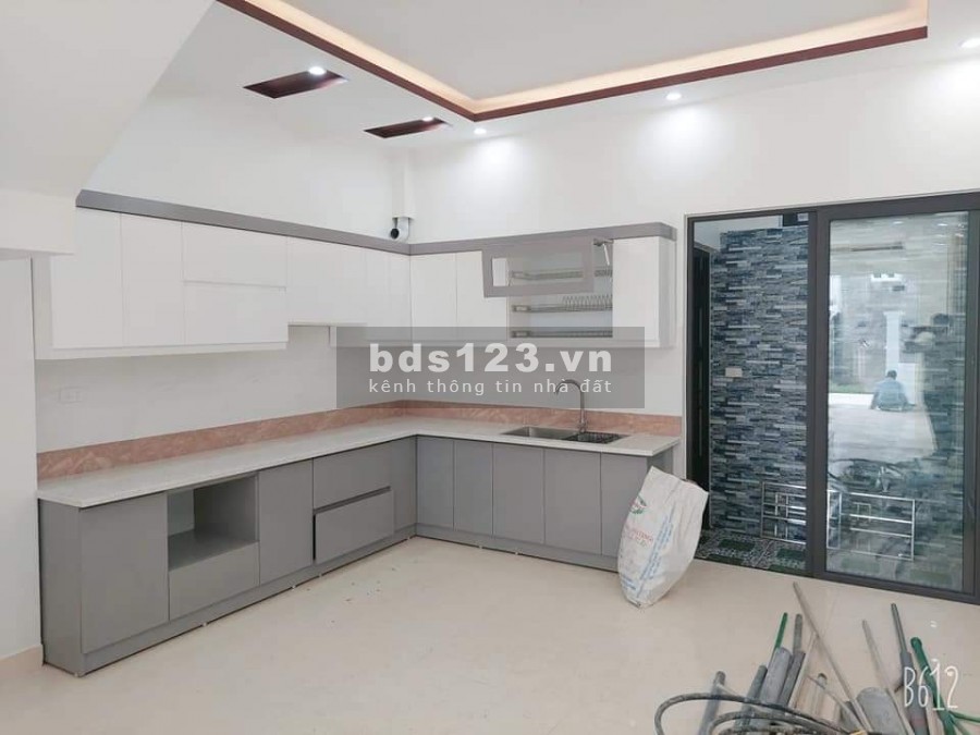 Giá bán 1.65 tỷ căn nhà 3 tầng sân cổng riêng tại Cách Hạ, Nam Sơn