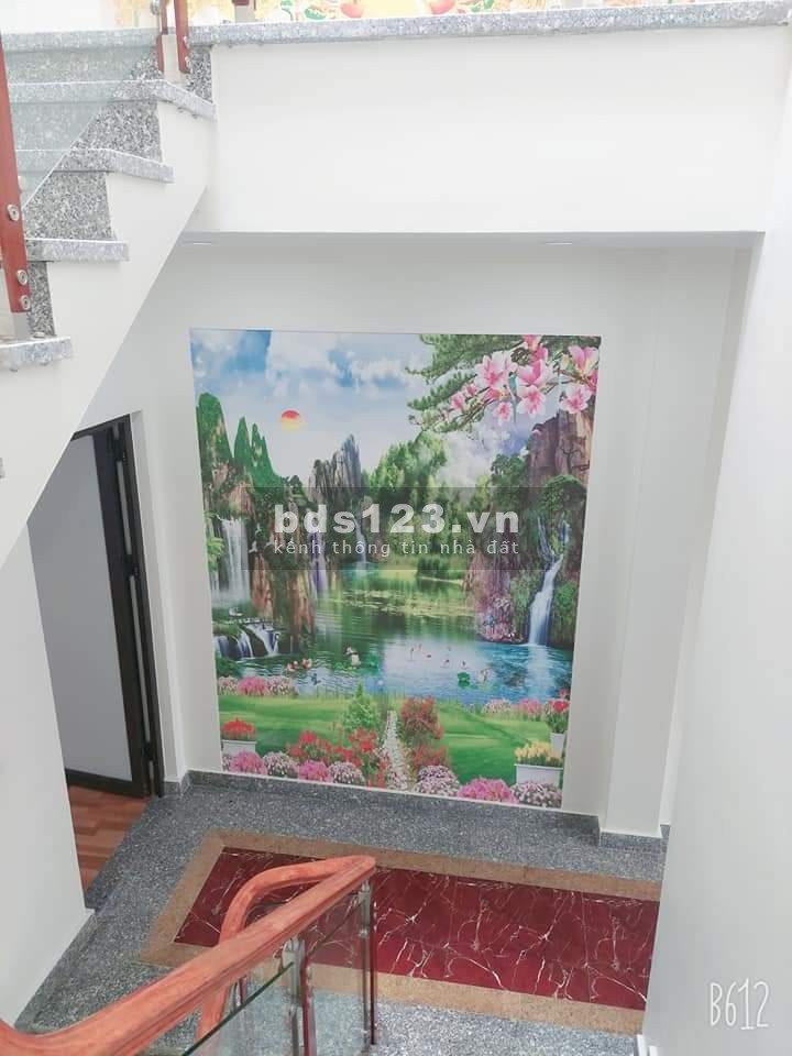 Giá bán 1.65 tỷ căn nhà 3 tầng sân cổng riêng tại Cách Hạ, Nam Sơn