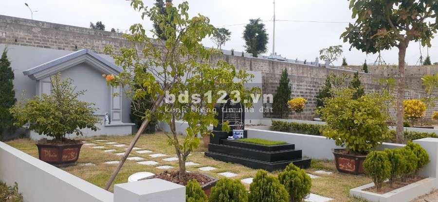 Bán khuôn viên đất nghĩa trang Lạc Hồng Viên diện tích 48m2, liên hệ 0962323122