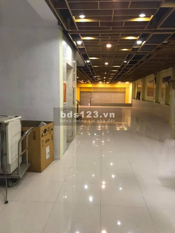 Bán tòa nhà VP MP Bạch Mai Hai Bà Trưng 209m2 x 8 tầng MT 7m giá 86 tỷ. LH 0912442669