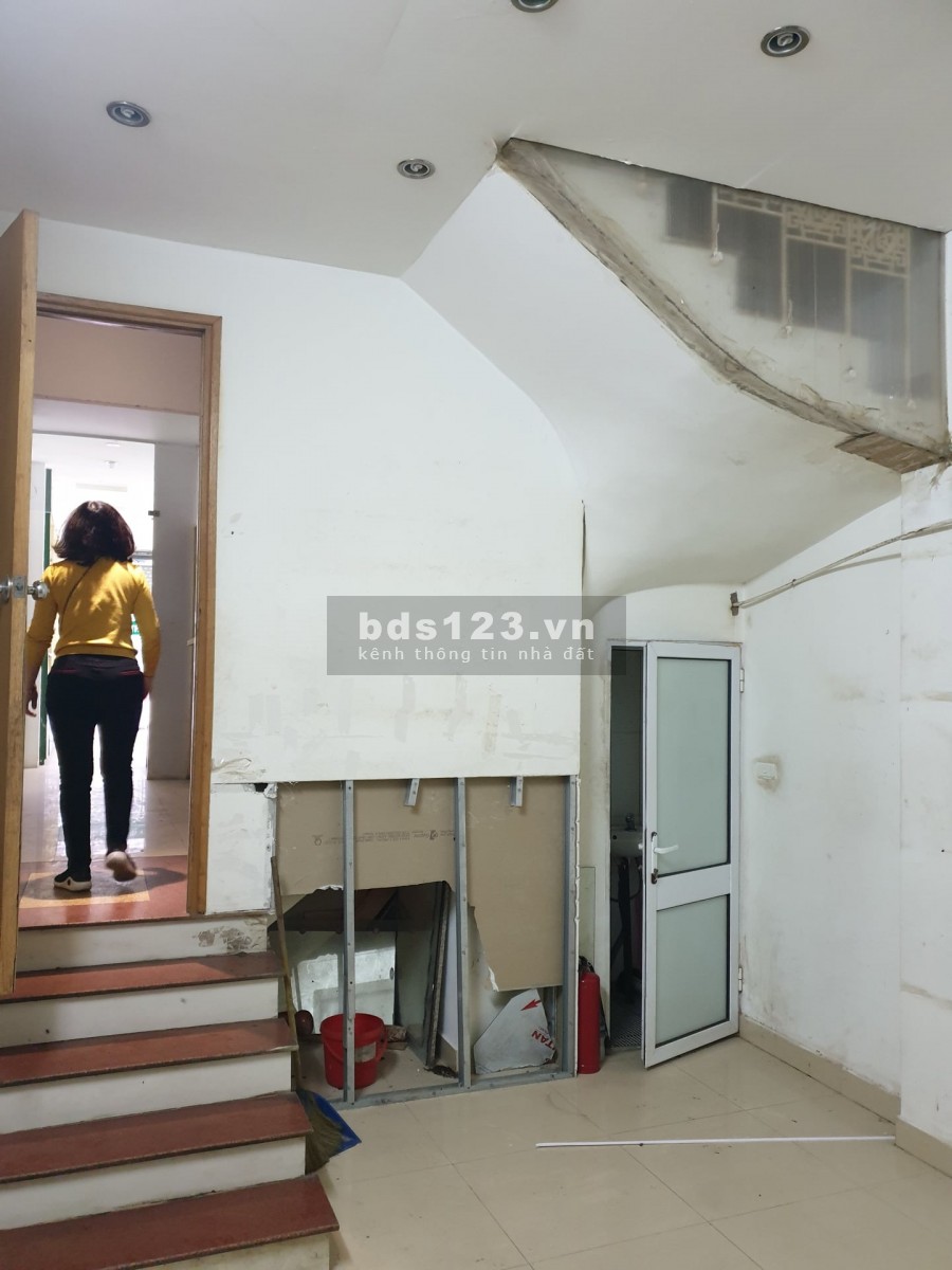 Bán nhà siêu phẩm mặt phố mặt phố Xã Đàn, dt 90m2, 7 tầng đúc, thang máy giá 29.5 tỷ