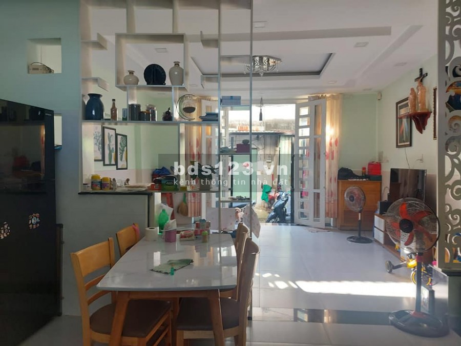 Bán nhà Thạnh Lộc Quận 12 thông số ĐẸP, Ngay cầu vượt Ngã tư Ga, công chứng ngay
