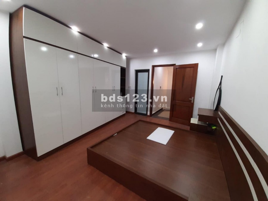 Bán nhà Nguyễn Trãi, ngõ ba gác dt 32m2, mt 3.6m, nhỉnh 3 tỷ, cách mặt đường 50m