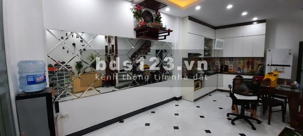 Bán nhà Nguyễn Trãi, ngõ ba gác dt 32m2, mt 3.6m, nhỉnh 3 tỷ, cách mặt đường 50m