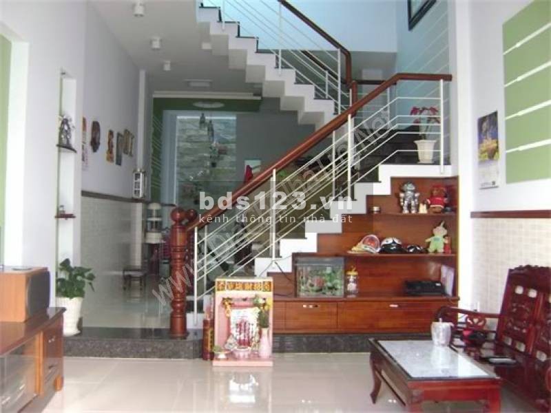 Bán gấp nhà sổ đỏ,ngõ Ô TÔ, diện tích sử dụng 60m2, 5 tầng, Quận Hoàng quốc Việt, Cầu giấy.