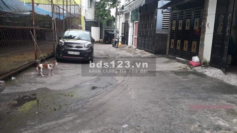 Bán nhà HXT đường Phan Văn Trị Quận Bình Thạnh dt 100m2 3 tầng giá chỉ 6tỷ3