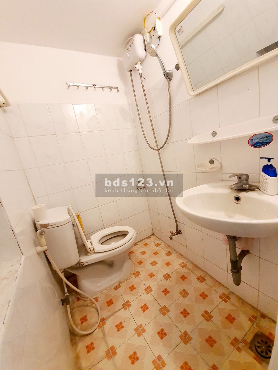 Bán nhà Trương Định, dân xây ngõ 3 gác diện tích 36m2, giá bán 2.58 tỷ, lh 0369315899