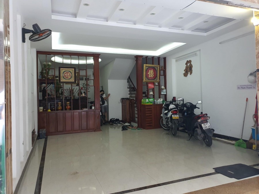 Bán nhà Thanh Xuân, Khương Đình. kd đỉnh, ô tô đỗ cửa, mt 4,5m, dt 35m*2 tầng, giá chỉ 2,4 tỷ
