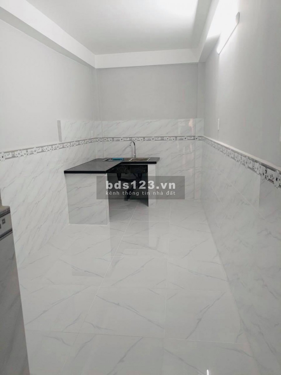 Bán gấp nhà Trung tâm Bình Thạnh ngay Hàng Xanh, giá bán nhanh 3.3 tỷ
