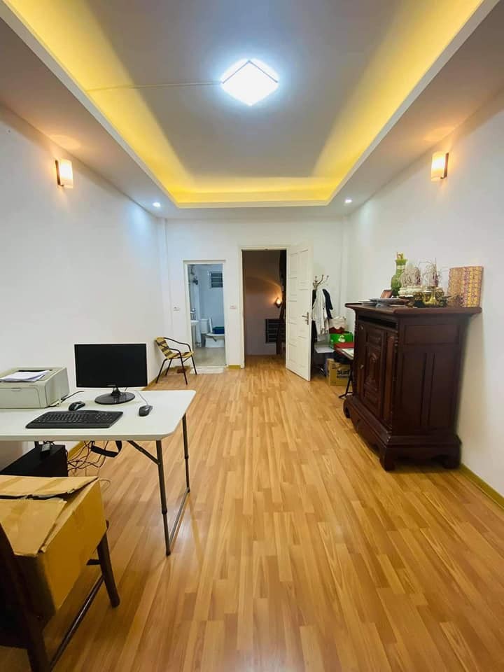 Bán Nhà Phố Thái Hà khu dân trí cao hiếm nhà bán 10m ra ô tô tránh 4 ngủ đủ công năng dt 42m2x4T giá 4,2 tỷ.