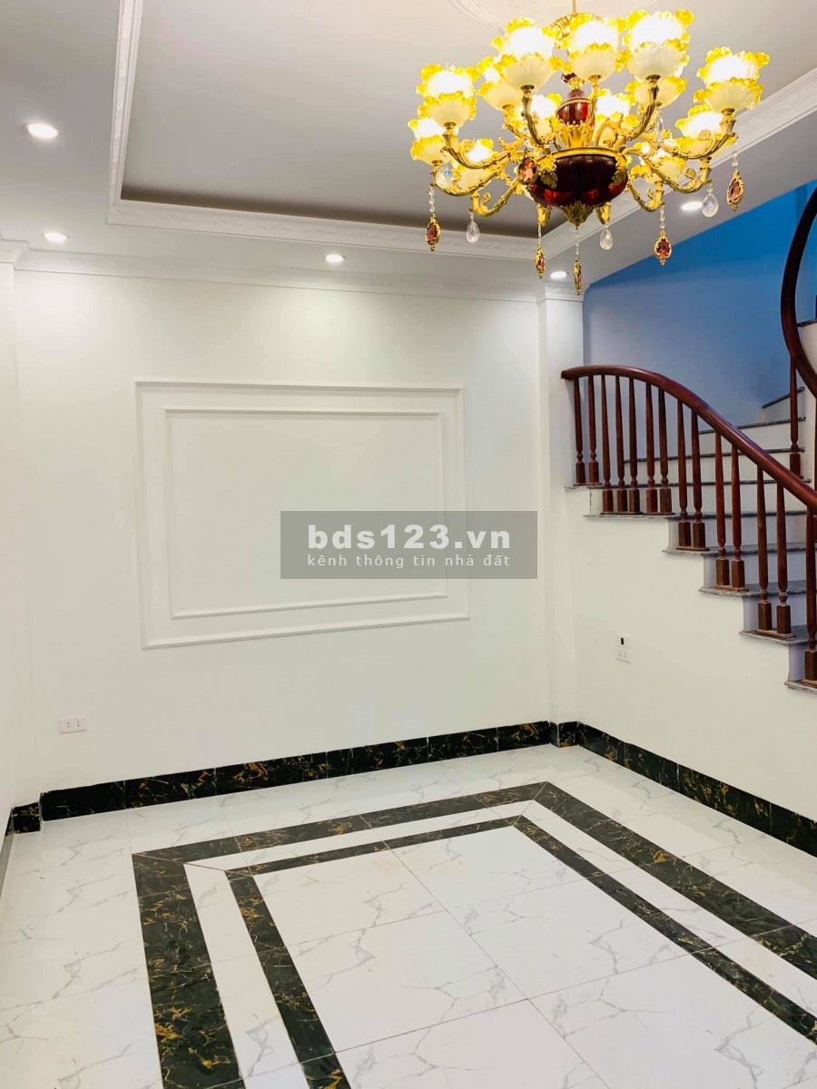 Bán nhà Cổ Linh Long Biên, 35m2 x 5 tầng, mới xịn xò, chỉ nhỉnh 2 tỉ, hưởng thụ ngay