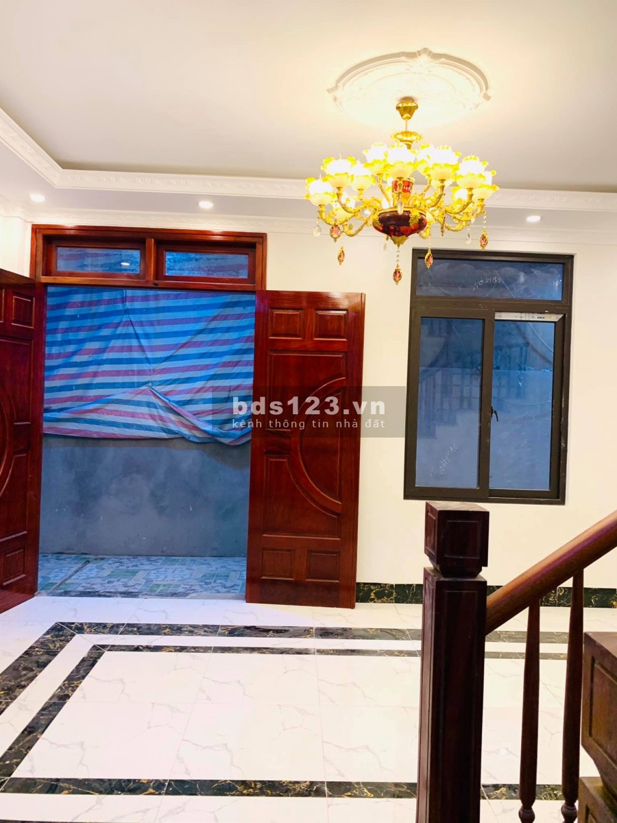 Bán nhà Cổ Linh Long Biên, 35m2 x 5 tầng, mới xịn xò, chỉ nhỉnh 2 tỉ, hưởng thụ ngay