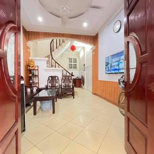 Bán nhà Hoàng Cầu, Đống Đa 67m2 x5T, Full nội thất, sẵn ở.Giá 6.5 Tỷ. 0385605252.