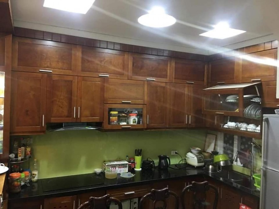 Nhà nguyên căn Nguyễn Trãi ngã tư Sở dt 60m2, 4 tầng, mt 4,2m Giá 5,25 tỷ, ngõ 3 gác đua