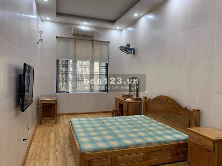 Bán nhà Thanh Xuân dt 35m2 giá 6.5 tỷ đường ô tô tránh trước cửa kinh doanh sầm uất