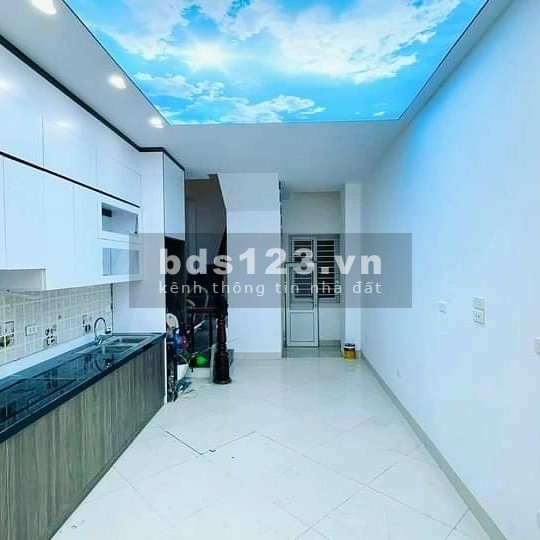 Nhà đẹp Võ Chí Công 3 mặt thoáng ở sướng, gần phố giá chỉ 5.15 tỷ, dt 44m2, 6 tầng