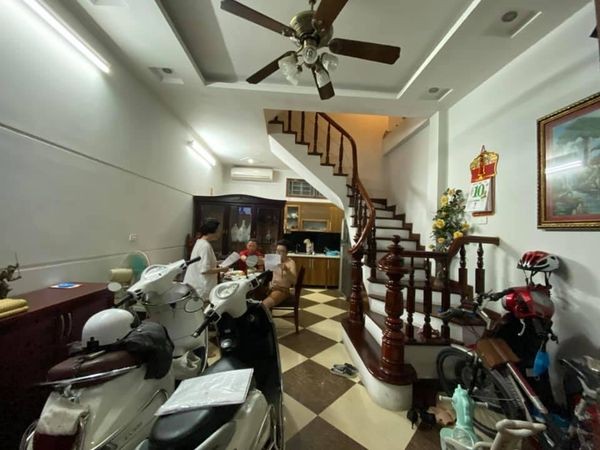 Bán nhà nguyên căn phố Thuỵ Khuê Tây Hồ, Hà Nội, diện tích sử dụng 66m2, giá bán 5.6 tỷ