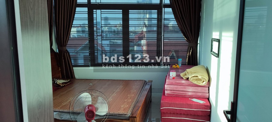 Bán nhà tại Văn La - Hà Đông, chính chủ, ô tô vào nhà, dtsd 50m2, giá 4.5 tỷ