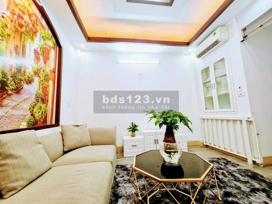 Nhỉnh 3 tỷ Hoàng Mai, ô tô đỗ cửa kinh doanh, ngõ thông, 2 mặt thoáng, full nội thất