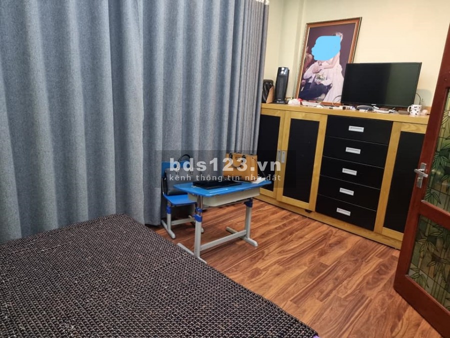 Bán gấp siêu phẩm Hồ Tùng Mậu, ô tô đỗ cửa, 20m ra phố, diện tích 50m2 giá 4.6 tỷ