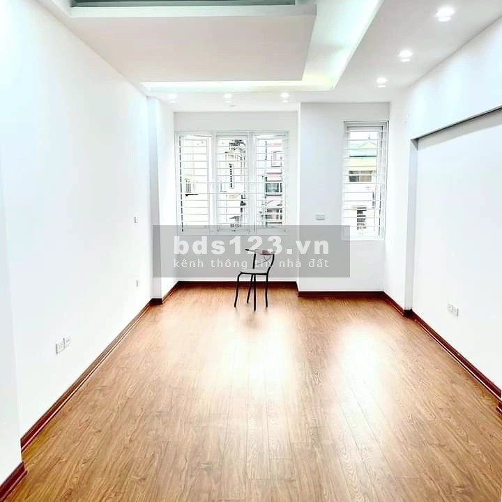 Nhà đẹp Võ Chí Công 3 mặt thoáng ở sướng, gần phố giá chỉ 5.15 tỷ, dt 44m2, 6 tầng