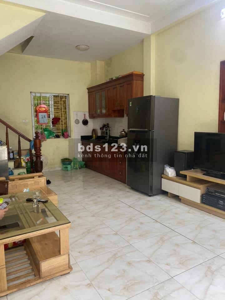 Chỉ 2.4 tỷ có ngay nhà Phúc Lợi Long Biên, dt 35m2, m4 4.3 kinh doanh ô tô vào nhà