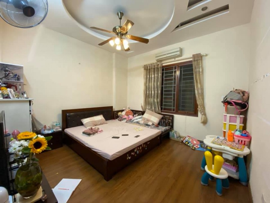 Bán nhà nguyên căn phố Thuỵ Khuê Tây Hồ, Hà Nội, diện tích sử dụng 66m2, giá bán 5.6 tỷ