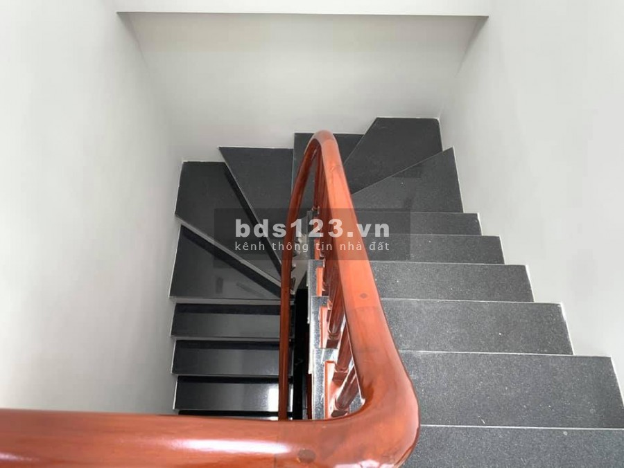 Siêu phẩm Kinh Doanh đỉnh, Hoàng Mai- Ô tô tránh Vào nhà, 51m2 x5 Tầng nhỉnh 8 tỷ.