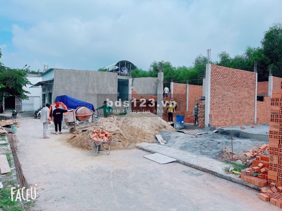 Bán nhà mới xây cách toà nhà hành chính Thủ Dầu Một 700m, giá tốt