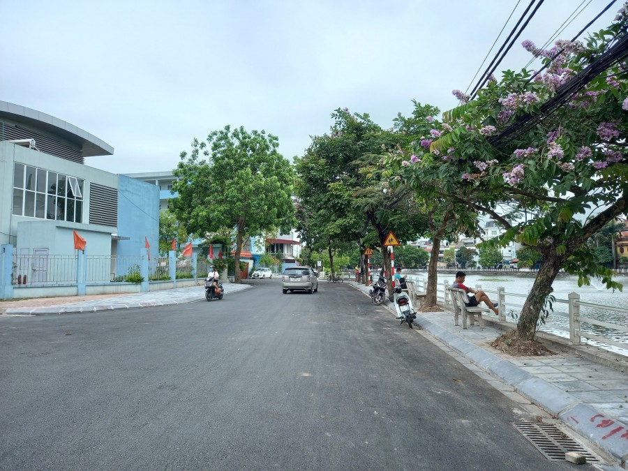 Bán nhà Bồ Đề Lâm Du 6 tầng, thang máy, Gara Ô tô 7 chỗ liên hệ 0904691185