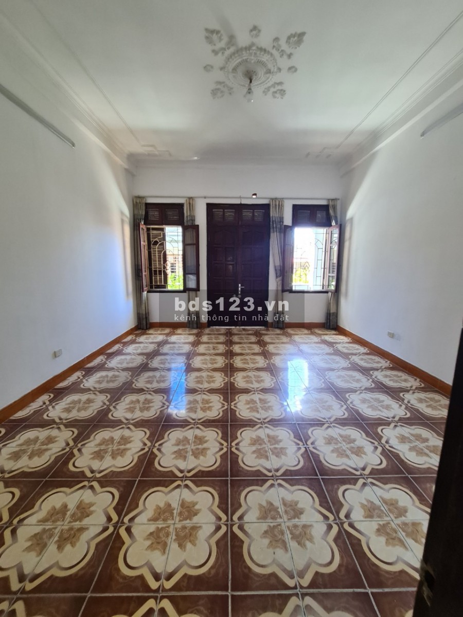 Cần cho thuê nhà riêng đường Nguyễn Ngọc Vũ: DT85m2x 5 tầng, MT5.5m, 32tr