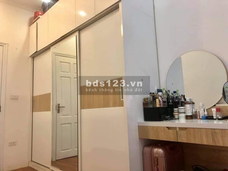 Nhà Kim Ngưu, đúc 5 tầng kiên cố, thoáng trước sau, full nội thất, giá bán 3.5 tỷ
