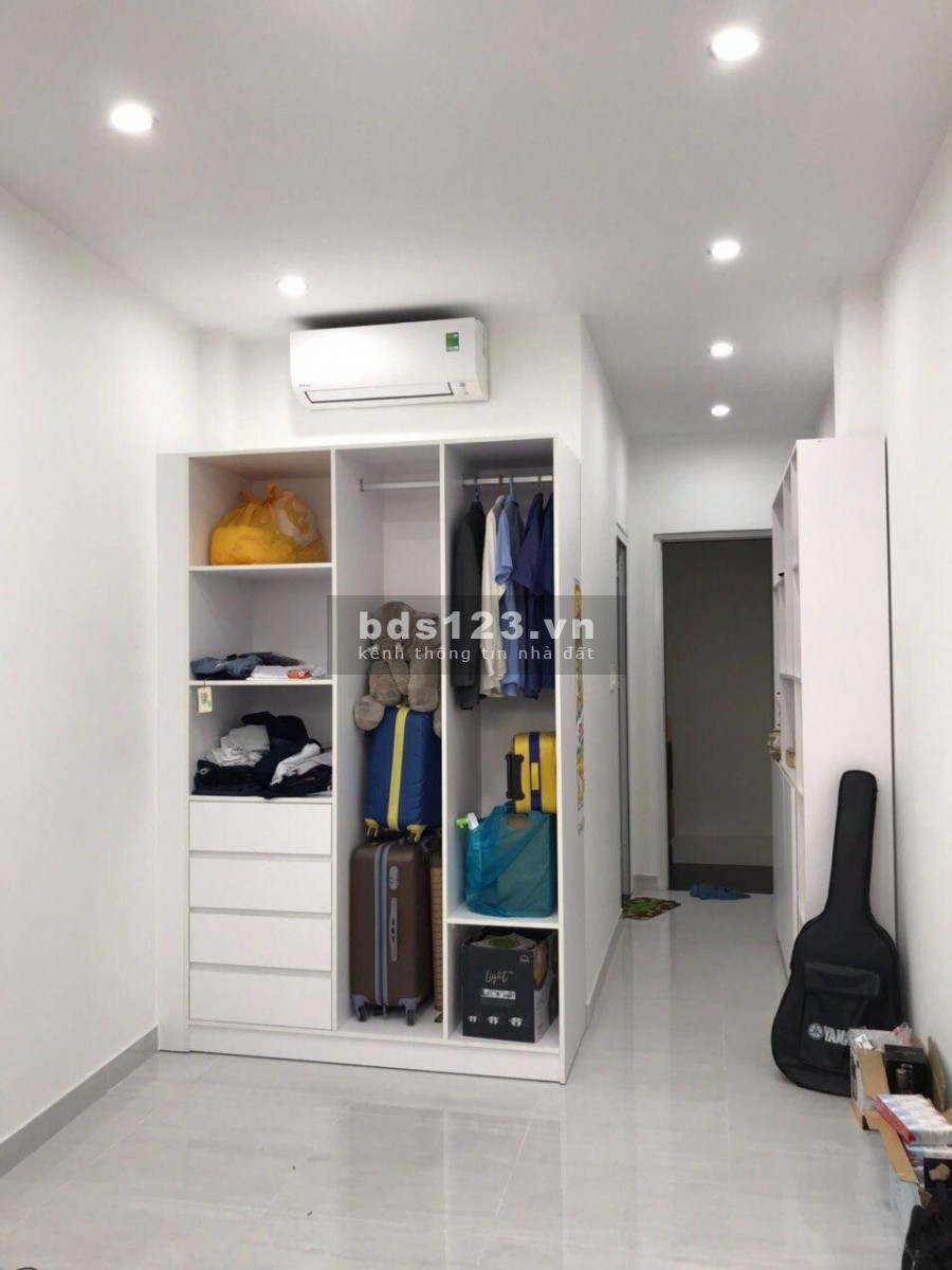 Bán nhà HXT đường Phan Văn Trị Quận Bình Thạnh dt 100m2 3 tầng giá chỉ 6tỷ3