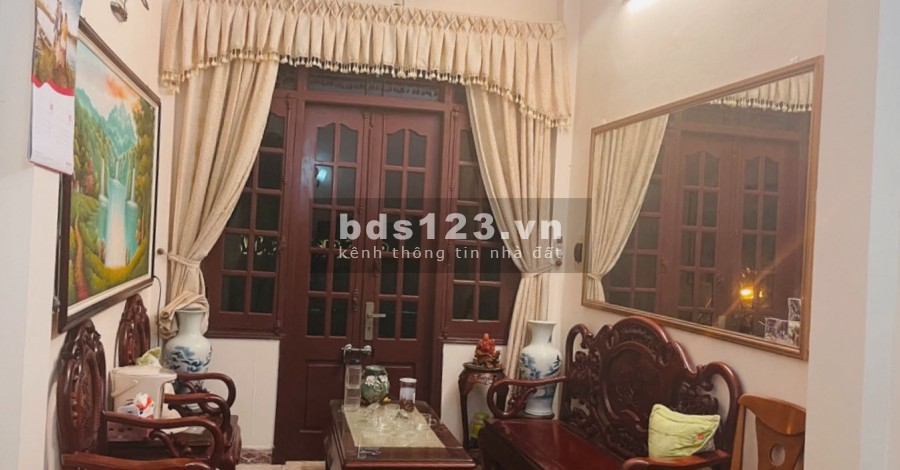 Bán nhà phố Nghĩa Đô 50m x 5 tầng, ô tô vào nhà, vỉa hè rộng KD, giá bán 6.88 tỷ