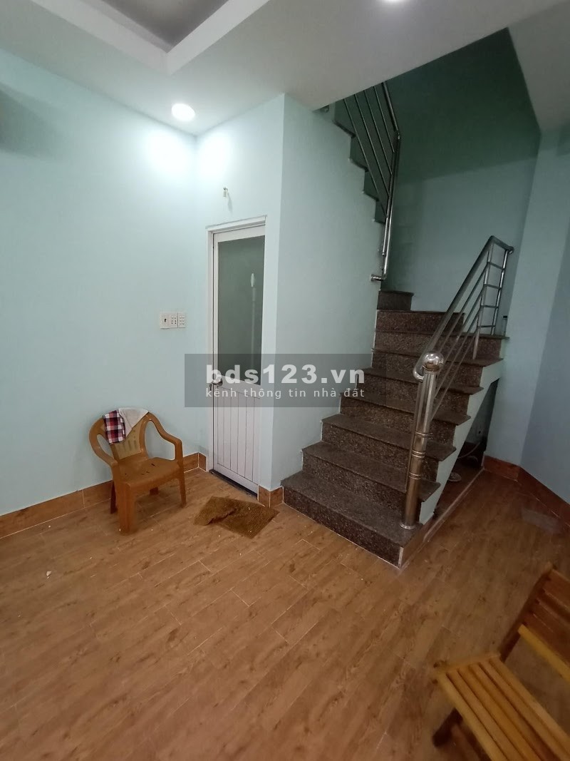 Bán nhà đường Tô Hiệu, quận Tân Phú; 50m2, 4 lầu đúc, giá bán chỉ 3,95 tỷ