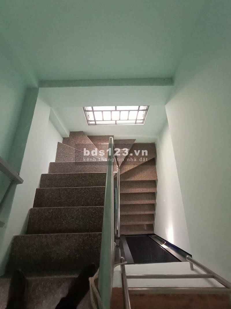Bán nhà đường Tô Hiệu, quận Tân Phú; 50m2, 4 lầu đúc, giá bán chỉ 3,95 tỷ