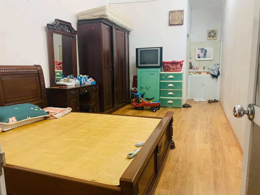 Bán nhà Hoàng Văn Thái, Thanh Xuân, dt 56m2, 3 tầng, nhà đẹp, lô góc, giá bán 6,2 tỷ
