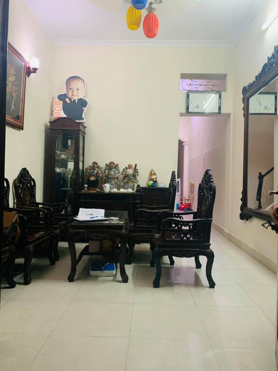 Bán nhà Hoàng Văn Thái, Thanh Xuân, dt 56m2, 3 tầng, nhà đẹp, lô góc, giá bán 6,2 tỷ