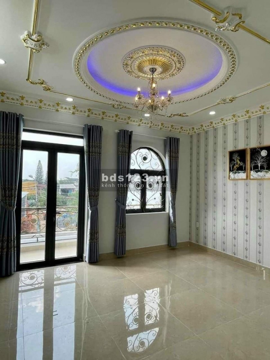 Nhà MT nội thất cao cấp, dt 100m2, Xã Xuân Thới 3, huyện Hóc Môn, giá chỉ 7.4 tỷ