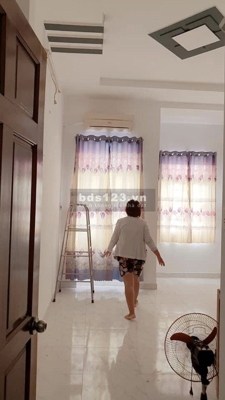 Bán gấp nhà Quận 8 chủ nhà ngộp Covid giá bán 2.85 tỷ, sổ bao đẹp, vuông vức