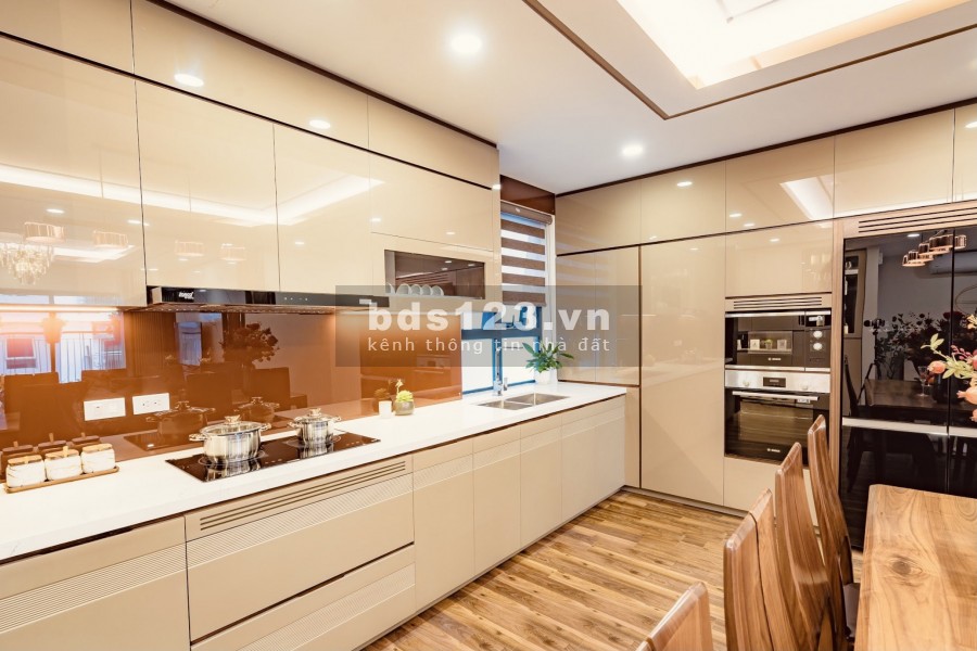 Tổng hợp các suất ngoại giao căn hộ 3 pn, dt 135m2, toà Diamond rẻ nhất thị trường giá 3.8 tỷ