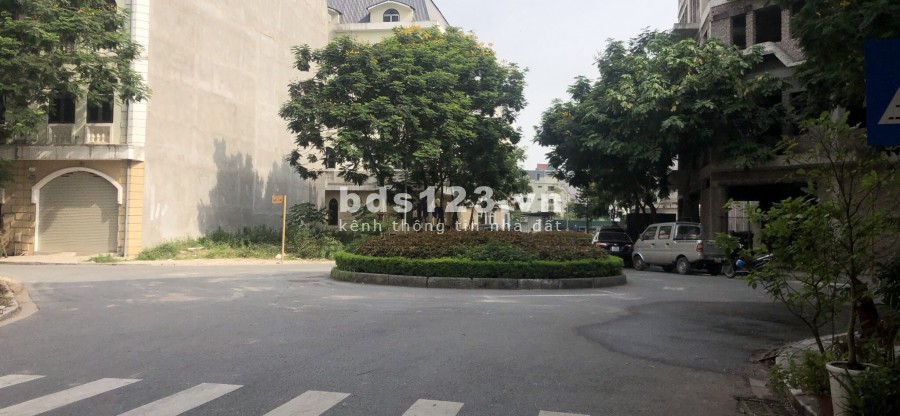 Bán biệt thự khu D Nam Cường, Hà Đông, lô góc 3 mặt tiền diện tích 100m2 Xây Full đất