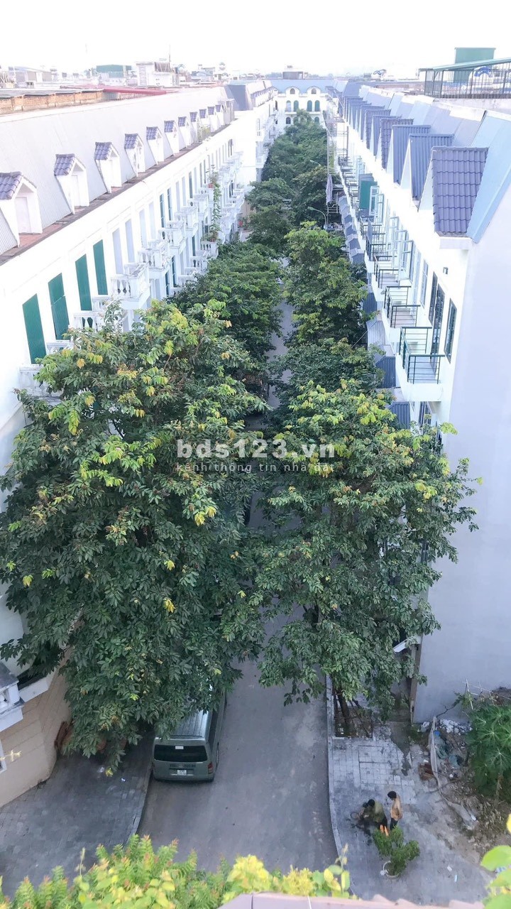 Bán biệt thự khu D Nam Cường, Hà Đông, lô góc 3 mặt tiền diện tích 100m2 Xây Full đất