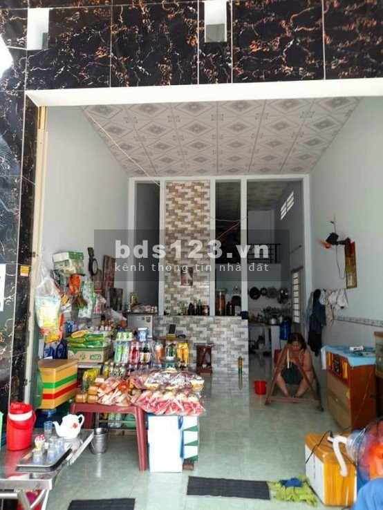 Gia đình kinh doanh thua lỗ kẹt tiền nên cần bán dãy trọ 300m2(10x30m), chính chủ, dân đông
