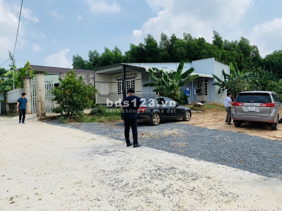 Còn 1 lô duy nhất, đất sào có 100m thổ cư giá cực rẻ, liên hệ ngay mùa dịch