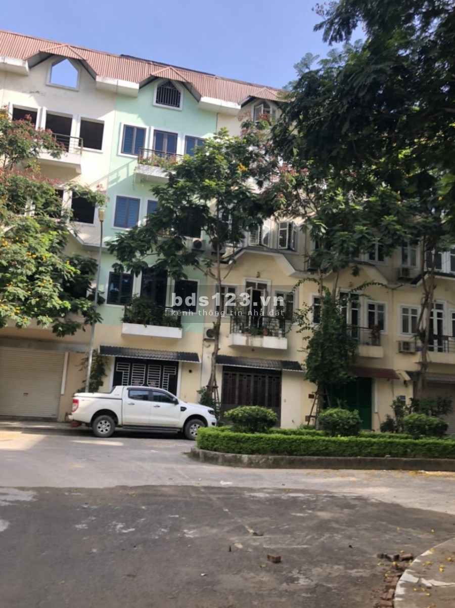 Bán biệt thự khu D Nam Cường, Hà Đông, lô góc 3 mặt tiền diện tích 100m2 Xây Full đất